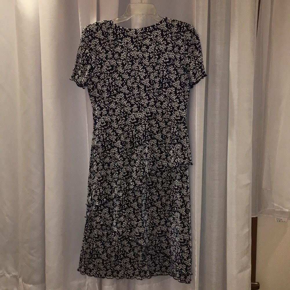 V-Neck Ruffled Midi Dress - Picture 2 of 3